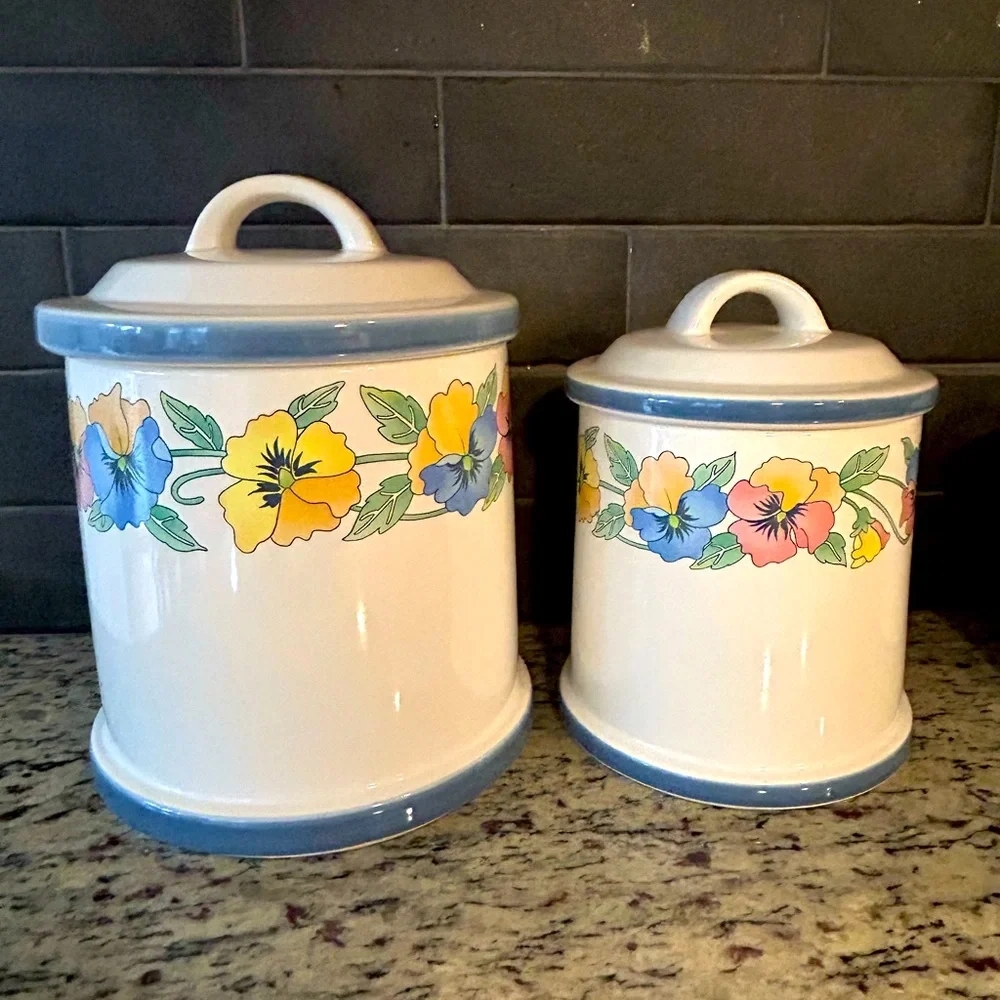 VTG Nishiwaki Japan 1980’s Floral Pansy Ceramic Canister RARE Set of 4 Like New!